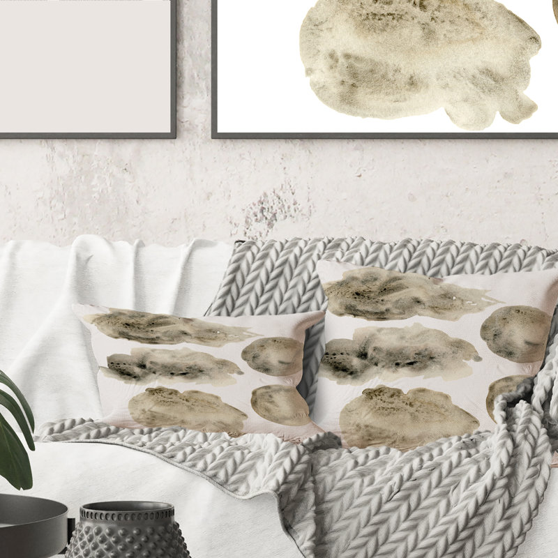 Coussin décoratif gris et doré beige à motif de nuages II, 16" x 16"