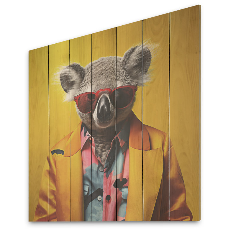 Jaune en costume koala I - animal koala sur bois, H 15 po x l 15 po