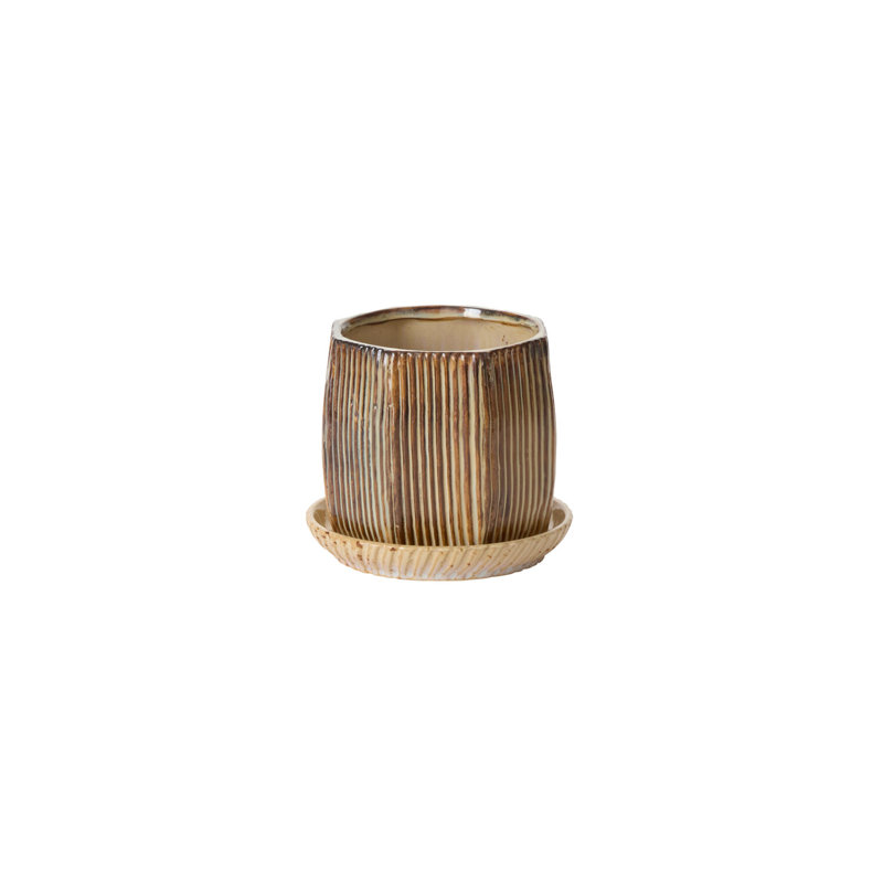 Pot sculpté avec soucoupe 6,5 po x 5,75 po