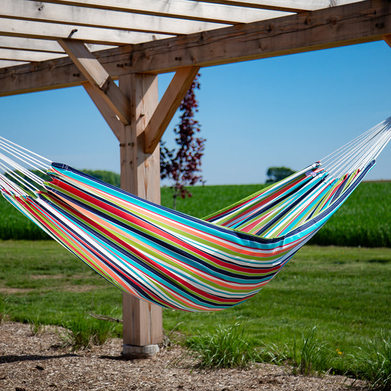 Hamac double en Sunbrella brésilien Vivere Lewes (capacité de 450 lb), Sunbrella® à rayures confetti Carousel