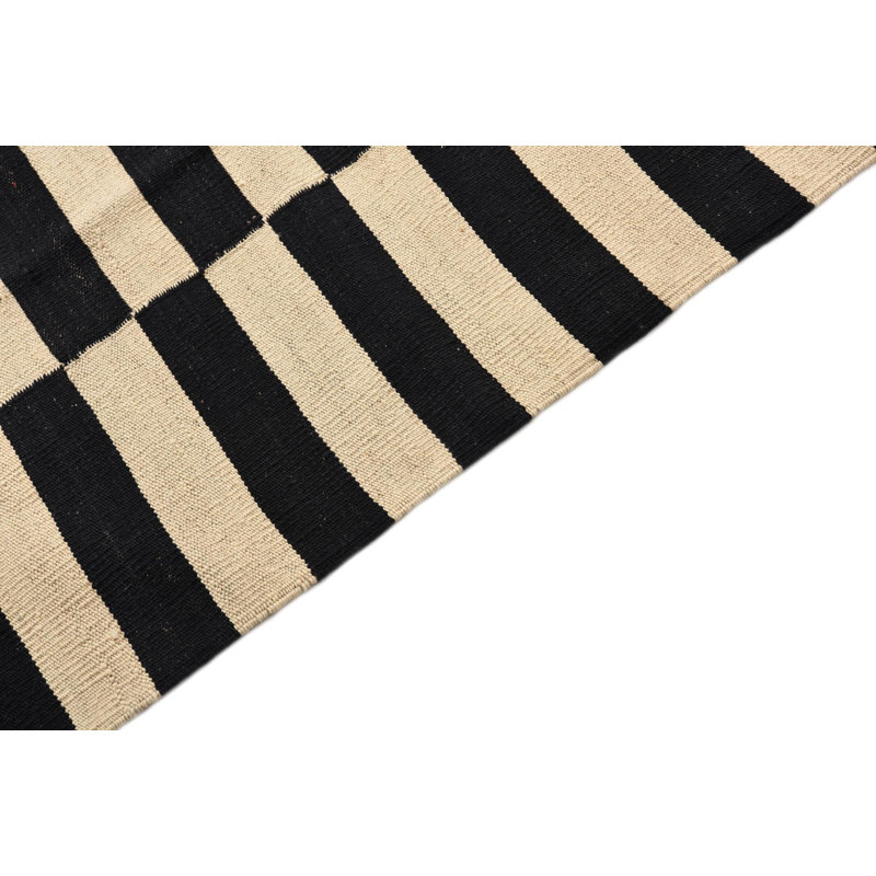 Tapis noir et blanc Ohlson