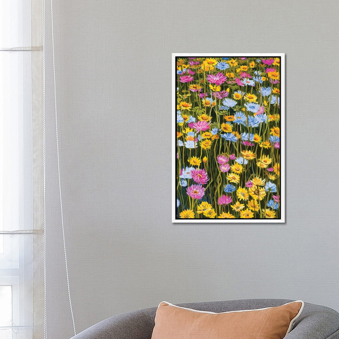 Wall Of Flowers von Marina Strijakova - Galerie-verpackte Leinwand Giclée auf Leinwand