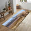 Tapis à motif géométrique délicat non tissé exquis avec des nuances bleues et grises vibrantes pour une pièce luxueuse dans n'importe quel espace de vie-114330476