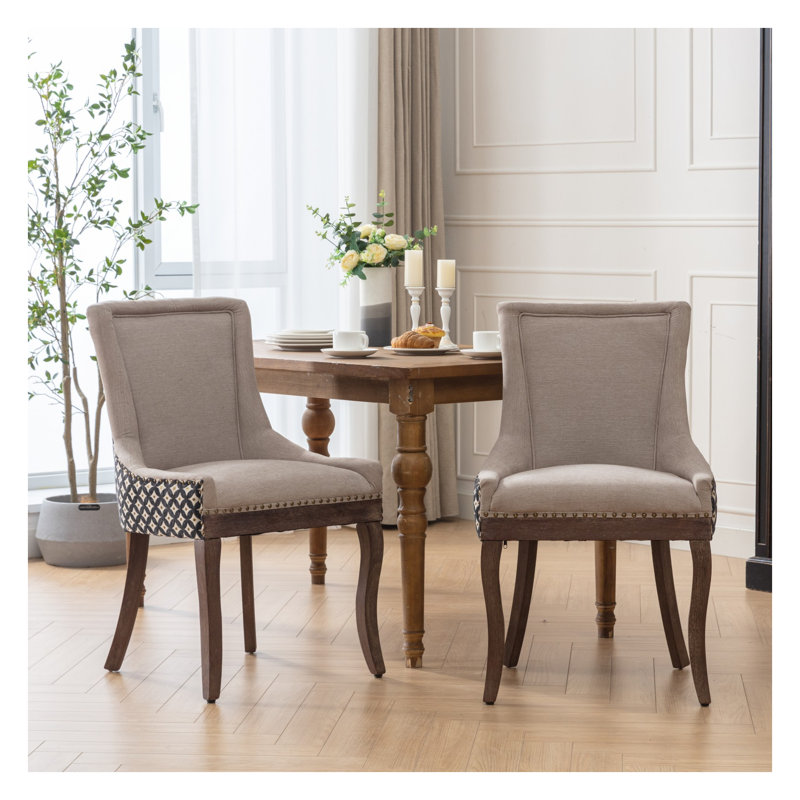 Ensemble de 2 chaises de salle à manger A&A Furniture, tissu beige avec pieds en bois massif et tête de clou en bronze, chaises de cuisine confortables à haut dossier