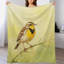 Jeté en flanelle de luxe jaune, couverture douce et douce pour le canapé-lit du salon-134398420