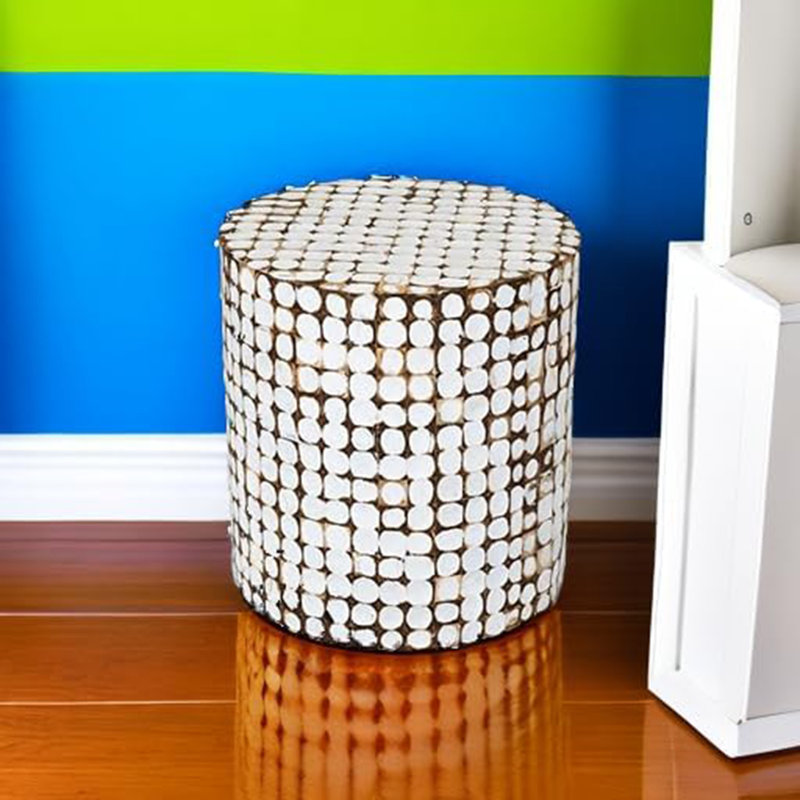 Table d'appoint Boho Coconut Shell - Table de bout blanche fabriquée à la main pour le salon, la chambre à coucher ou le vestibule - Meubles décoratifs rustiques décoratifs de bord de mer - aucun assemblage requis