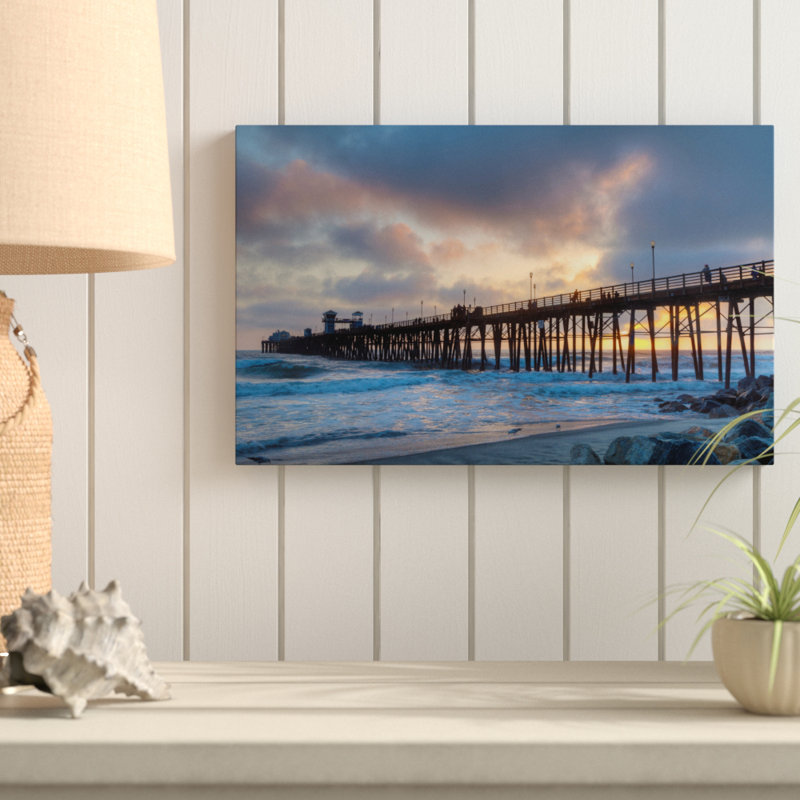 «Sunset Through Oceanside Pier» par Chris Moyer - reproduction de photo sur toile, H 30 po x l 47 po x P 2 po