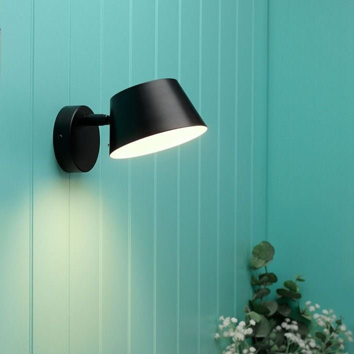 Aluminium LED Armed Sconce, Black