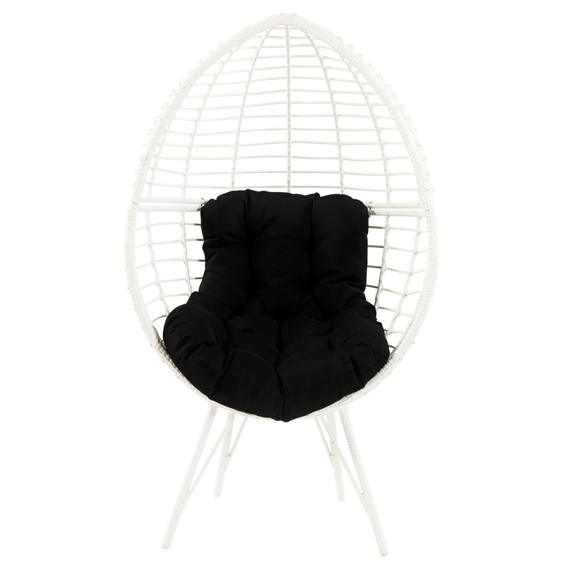 Élégante chaise de patio avec coussin en mousse confortable - salon de détente noir et blanc