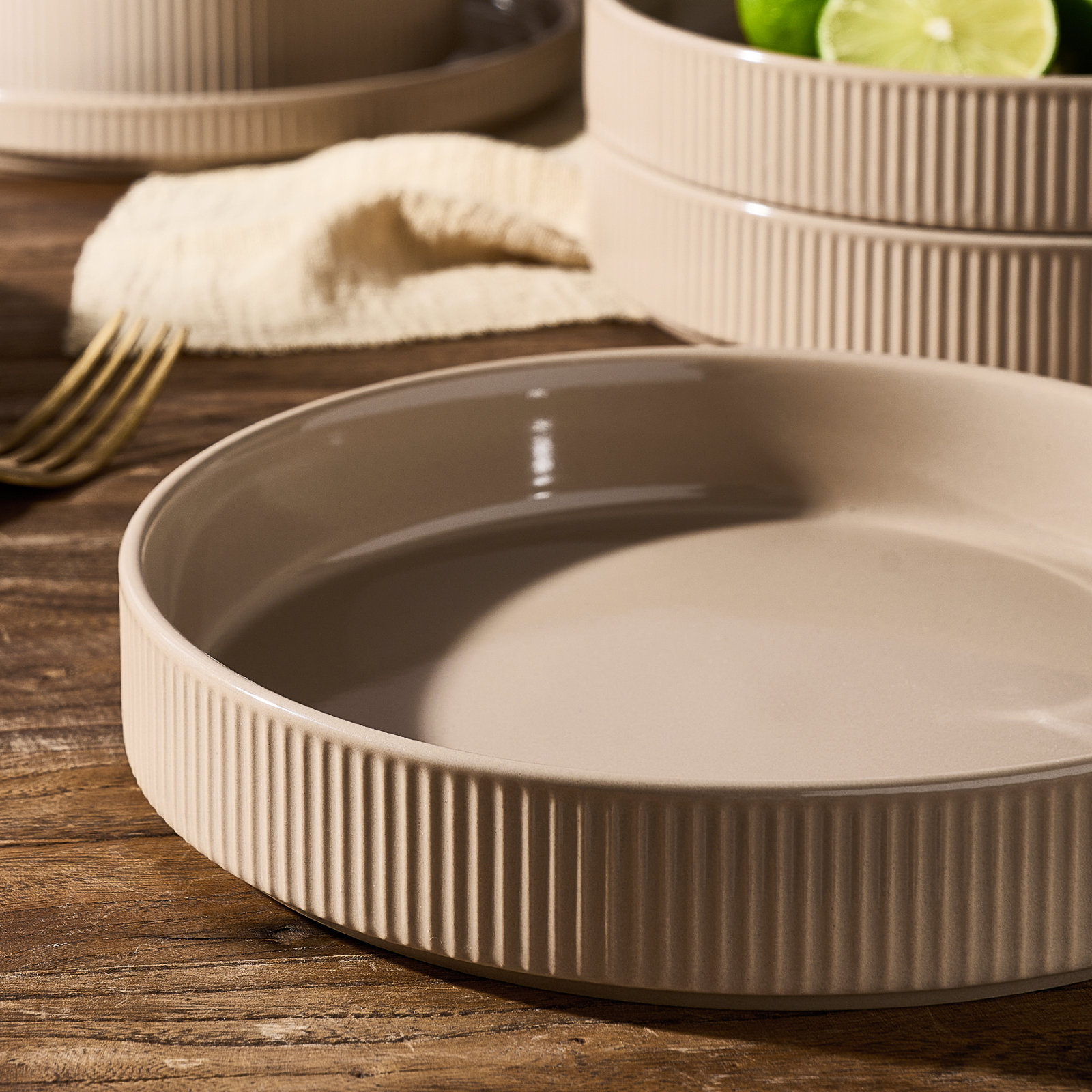 Stoneware Pasta Bowl, Cinnamon Brown