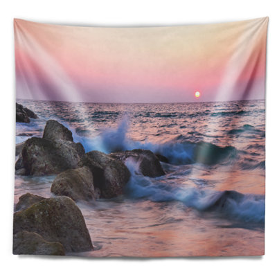 Tapisserie Seashore, côte rocheuse avec vagues en mousse