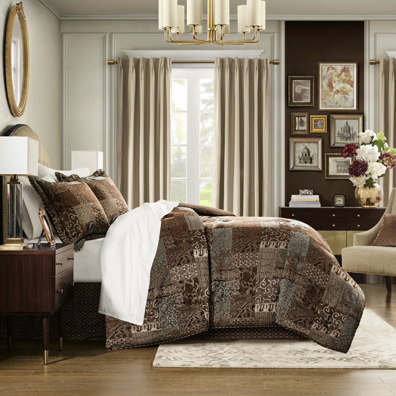 Édredon 4 pièces pour très grand lit rouge - 1 édredon, 2 taies décoratives avec garniture décorative, texture douce, collection de durabilité améliorée comprenant des fermetures à glissière cachées et de la ouate, microfibre, fermeté