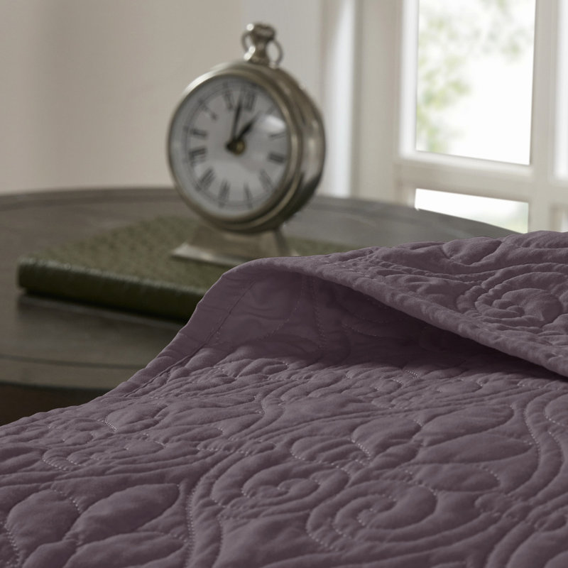 Couvre-lit réversible mauve pourpre - Motif classique pour un look charmant. Rembourrage en coton prélavé.