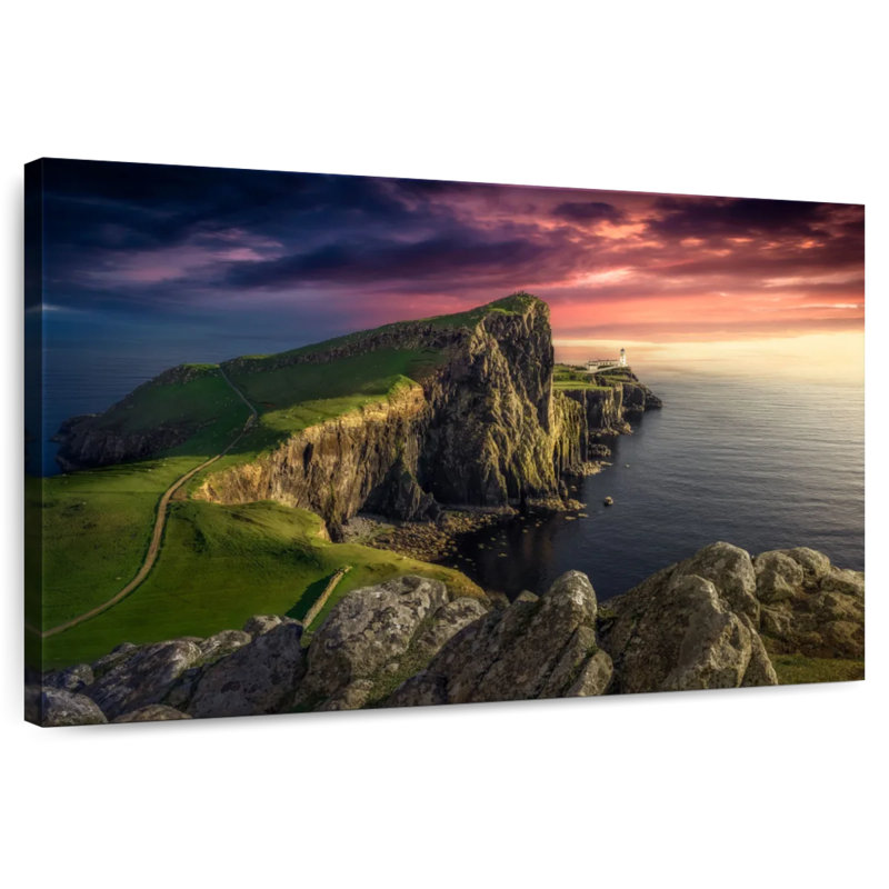 Gillard Neist Point Lighthouse Vista