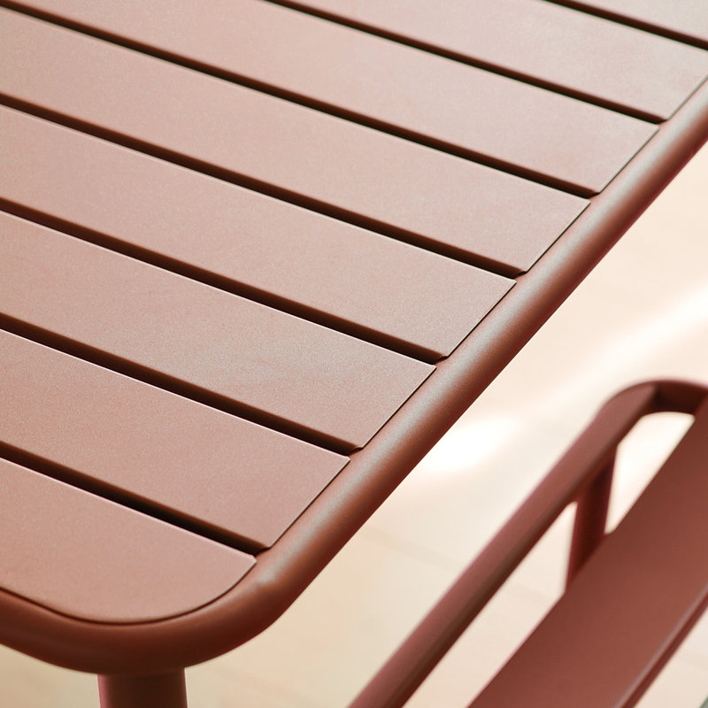 Table basse carrée d'extérieur Sera rouge pour balcon et jardin, imperméable, forme classique, plus flexible, largeur 72 cm, poids 11,8 kg, usage quotidien à l'intérieur, design rétro américain, taille X