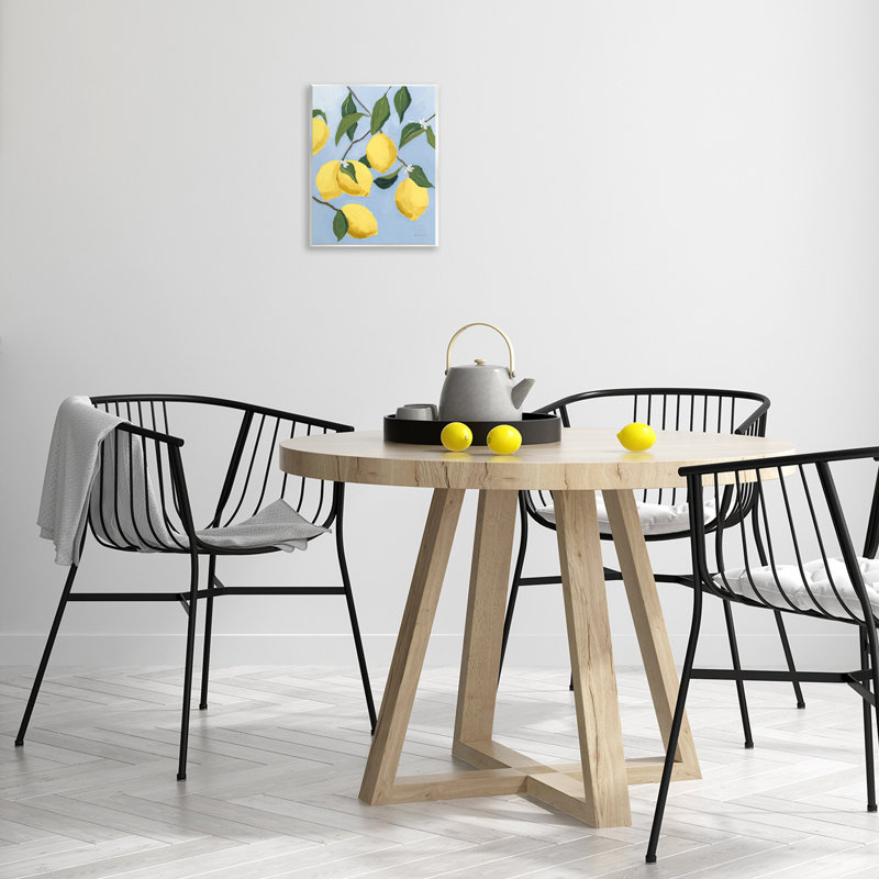 Art mural en forme de citronnier sinueux par Pamela Munger