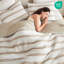 Couette King/King à rayures teintes, rayures tissées avec expertise pour une couleur éclatante, style côtier contemporain ou intérieur, couette à la texture douce, confort toutes saisons avec un envers léger et lisse en microfibre.-135447271