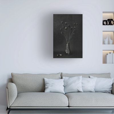 Sombre sur toile