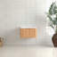 Armoire de salle de bain flottante murale 24 po pré-assemblée à bord arrondi de couleur noyer naturel avec cuve en céramique blanche-2091168741