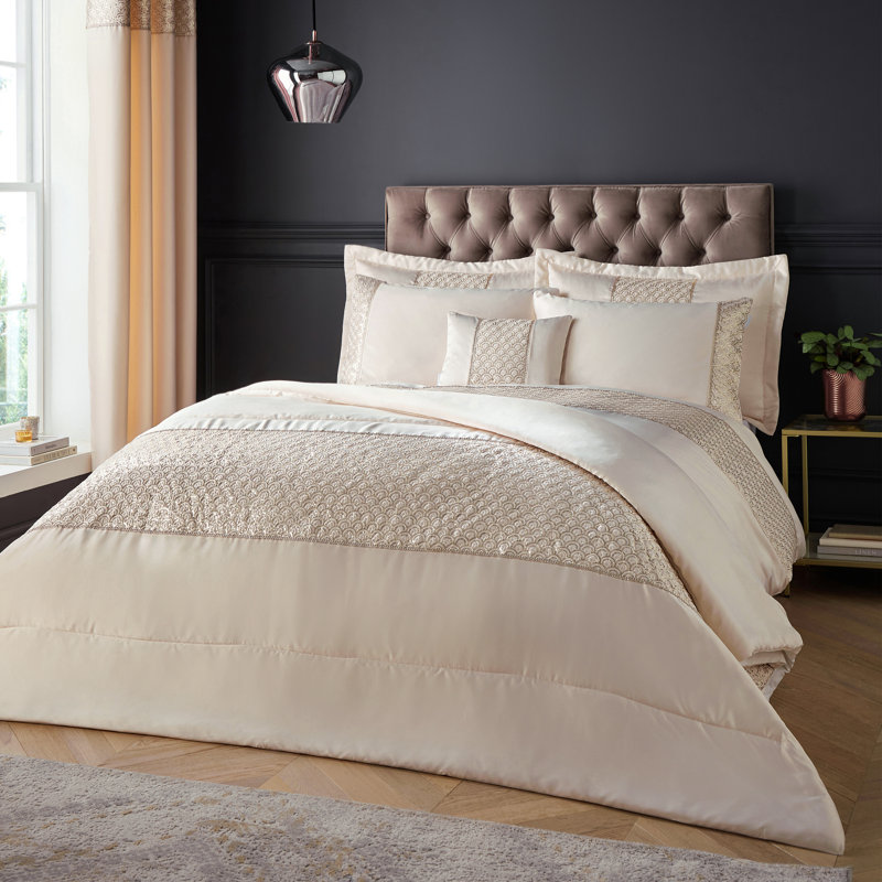 Deco Sequin Quilted Bedspread, Gold