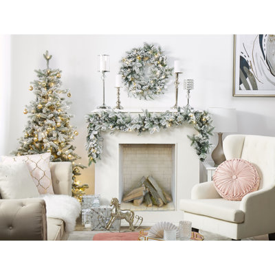 Snowy Christmas Garland