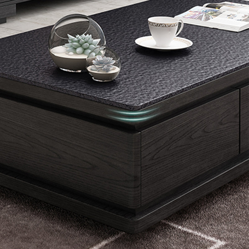 Table basse en pierre volcanique noire