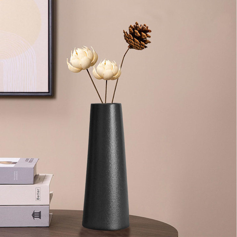 Vase en céramique rustique minimaliste: support à gazon pour maison de campagne moderne