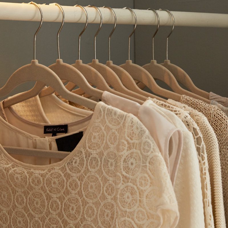 Velvet Non-Slip Standard Hanger, Ivory, 25