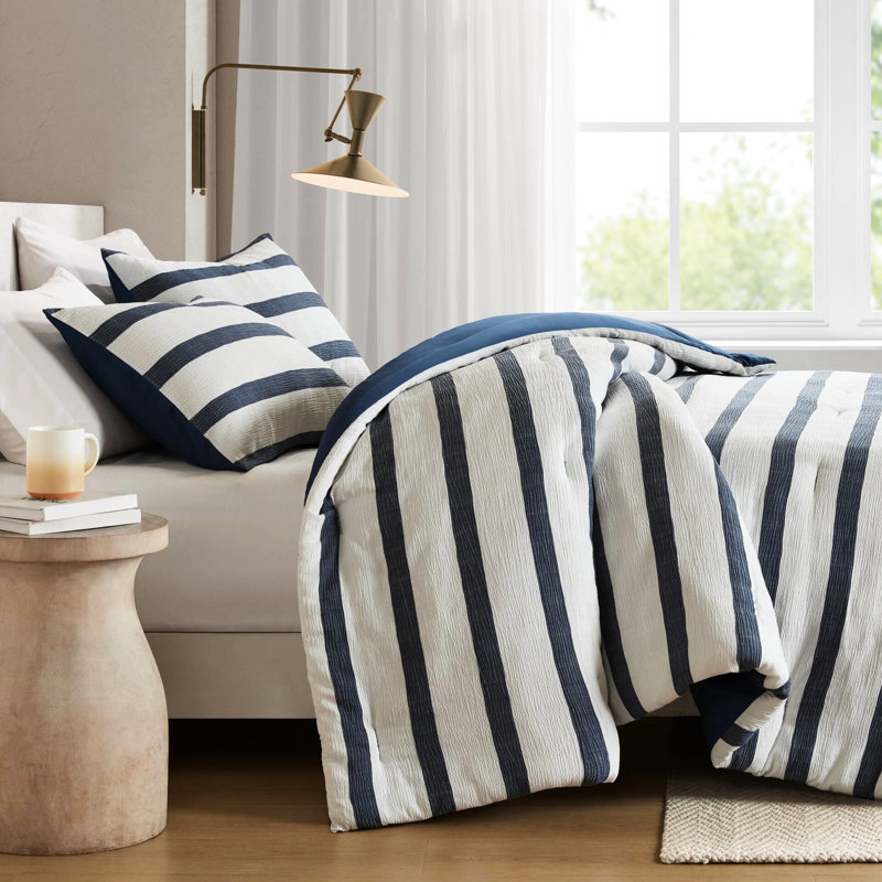 Édredon rayé à 3 couleurs pour lit double / grand lit, design côtier contemporain, toute chaleur, revers en microfibre, lit bleu, confort minimaliste moderne, literie lisse