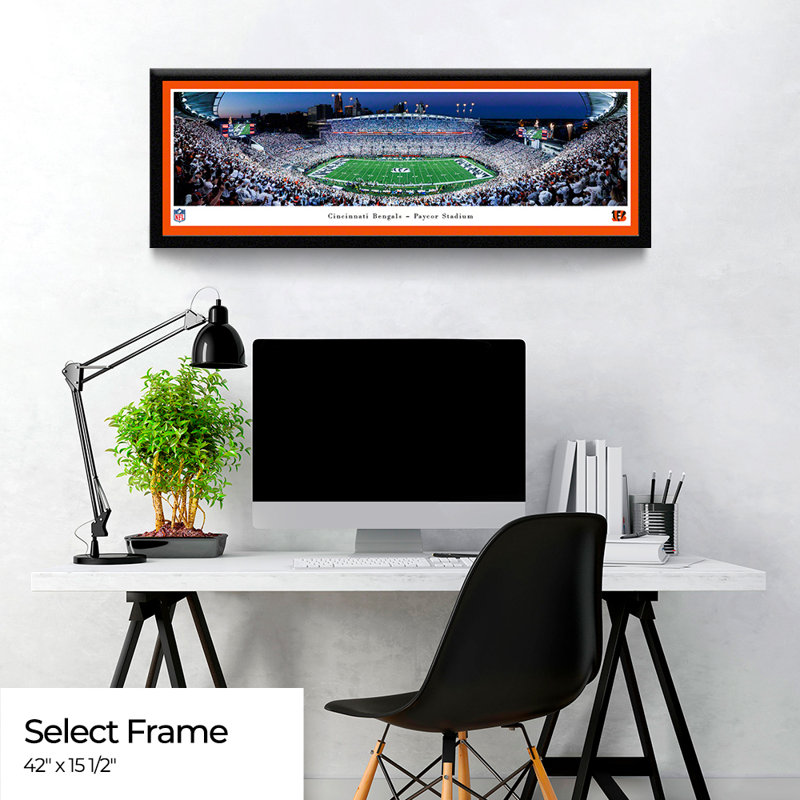 «Cincinnati Bengals - Paycor Stadium» par James Blakeway - impression panoramique, L 42 po x H 15,5 po, Cadre noir
