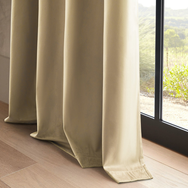Paire de rideaux occultant avec œillets Ike, L 52 po x L 108 po, Beige