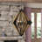 Lustre géométrique unique à 6 lumières avec détails en bois Shaw
