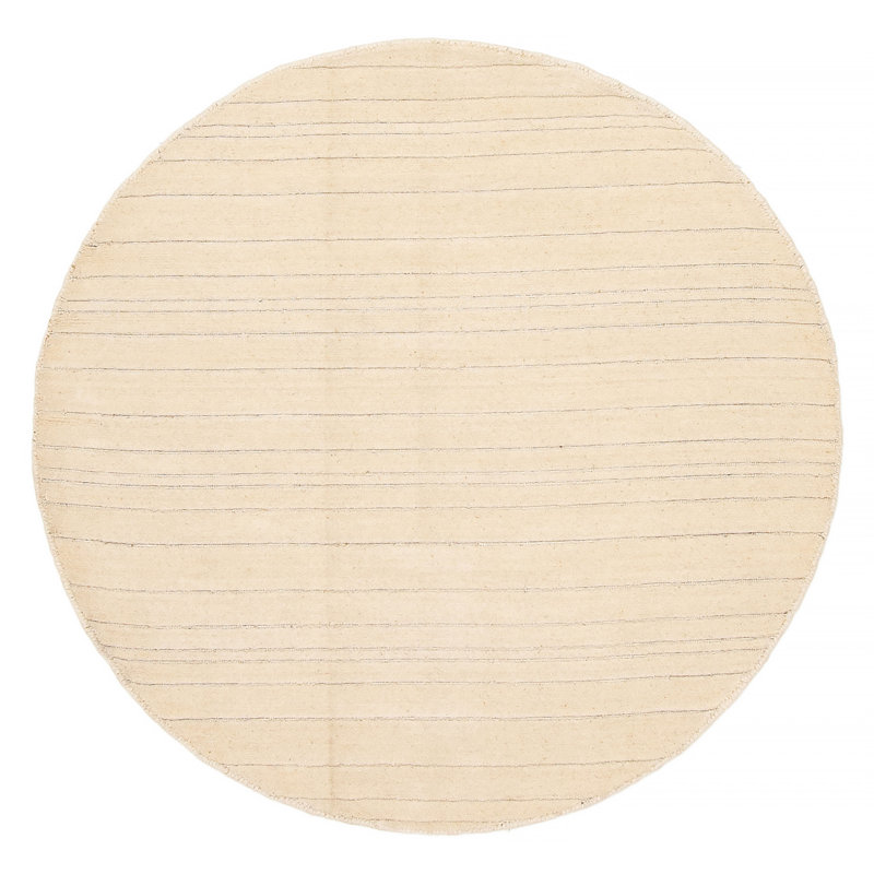 Les tapis Gabbeh sont fabriqués à la main avec des poils très hauts et des motifs très simples et stylisés.
