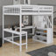 Lit mezzanine avec bureau intégré en forme de L et tablettes de rangement à trois niveaux, et escalier de rangement attaché-959209660