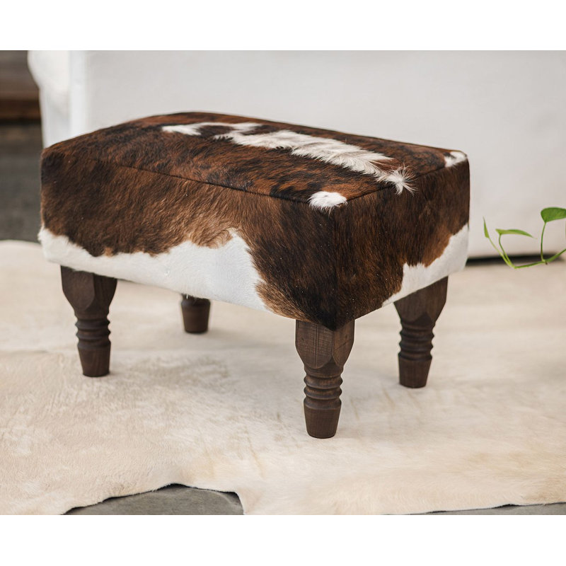 Repose-pieds en peau de vache avec pieds en bois, Brun; blanc; noir