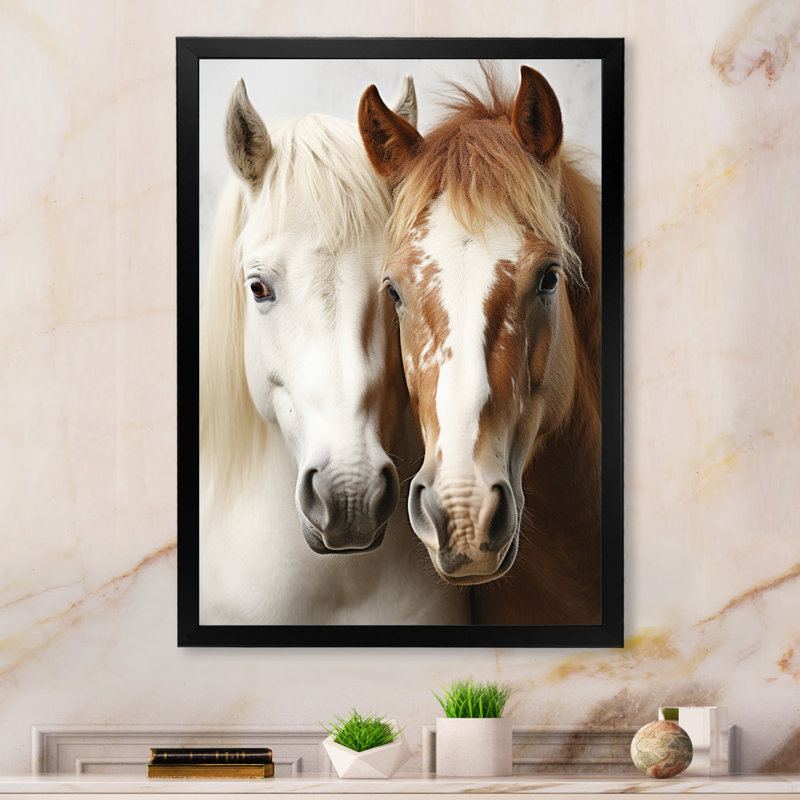 «Blaike White and Brown Horse Dynamic Duo V», reproduction sur toile, H 44 po x l 34 po x P 1,5 po, Cadre simple noir
