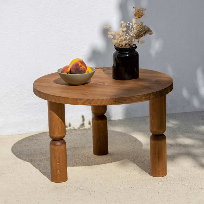 Table basse élégante, 23,6 po x 15,7 po x 23,6 po | 100% bois de hêtre au fini châtaignier riche | Colorant résistant aux rayons UV et vernis ultra mat à base d'eau | Design moderne, parfait pour les salons et les espaces confortables