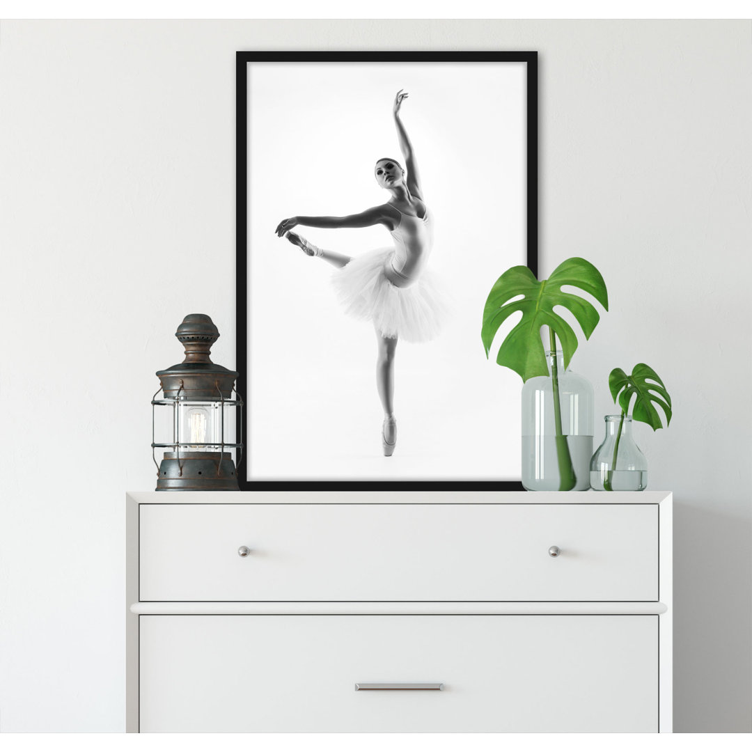 Gerahmter Grafikdruck "Aesthetic Ballerina"