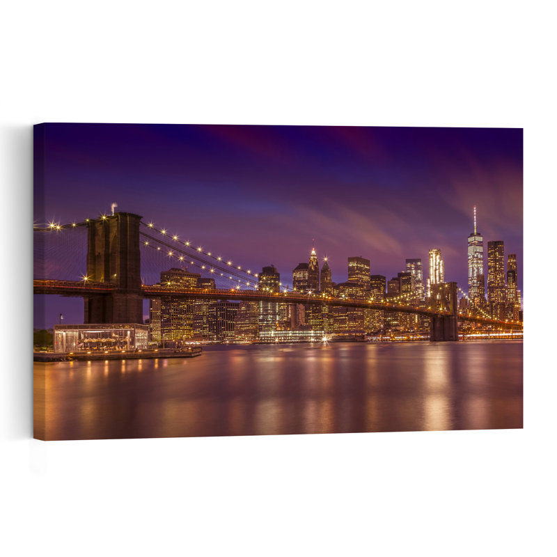 Affiche murale représentant le pont de Brooklyn la nuit, une architecture abstraite moderne et une vue nocturne du pont.