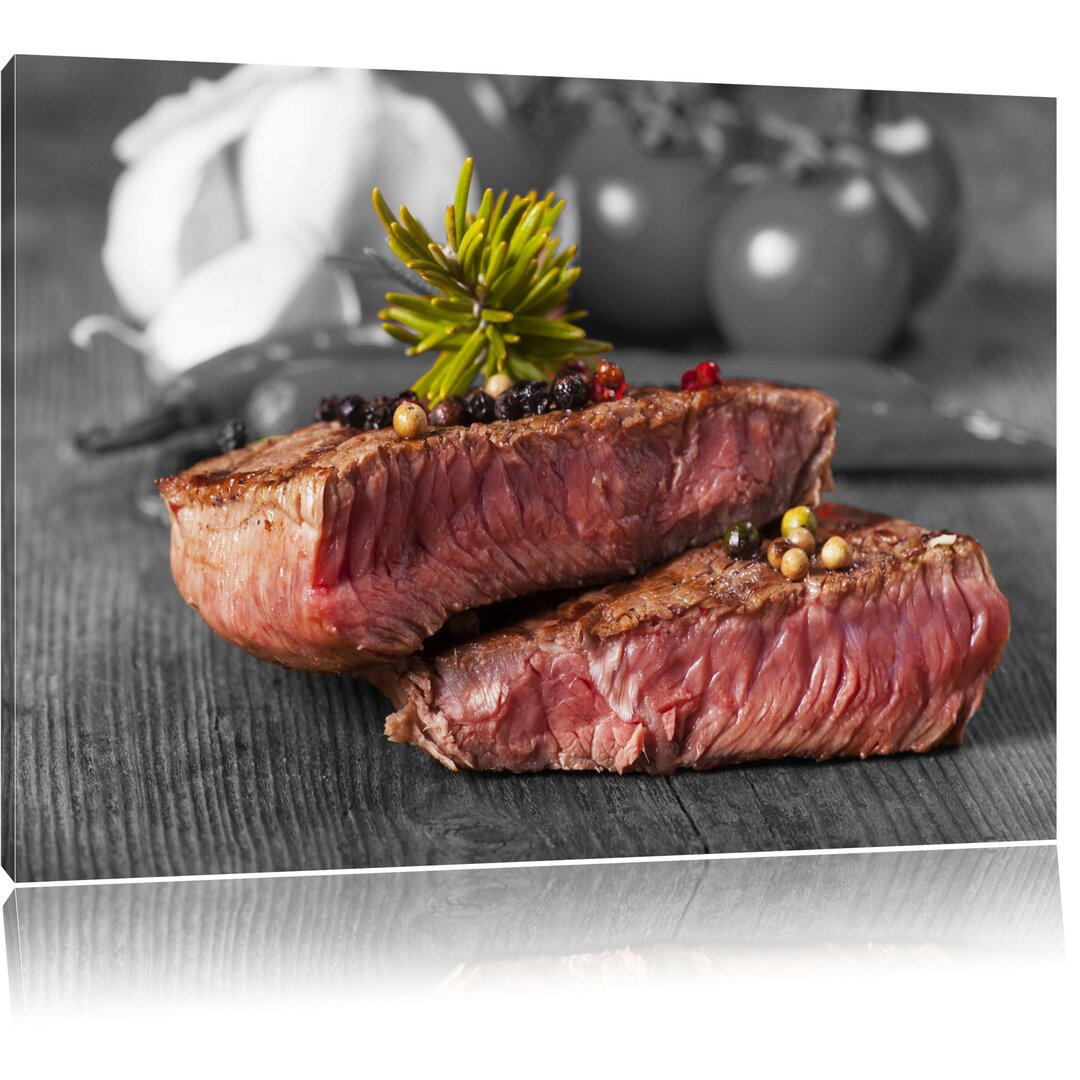 Leinwandbild Leckeres Pfeffer Steak Medium