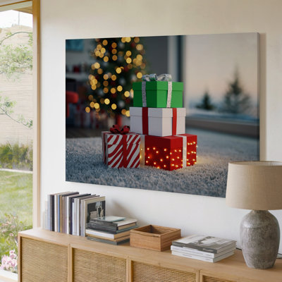 Toile, une scène de vacances douillette avec une pile de trois cadeaux muraux aux couleurs festives, "The top box is green" pour art mural sur toile
