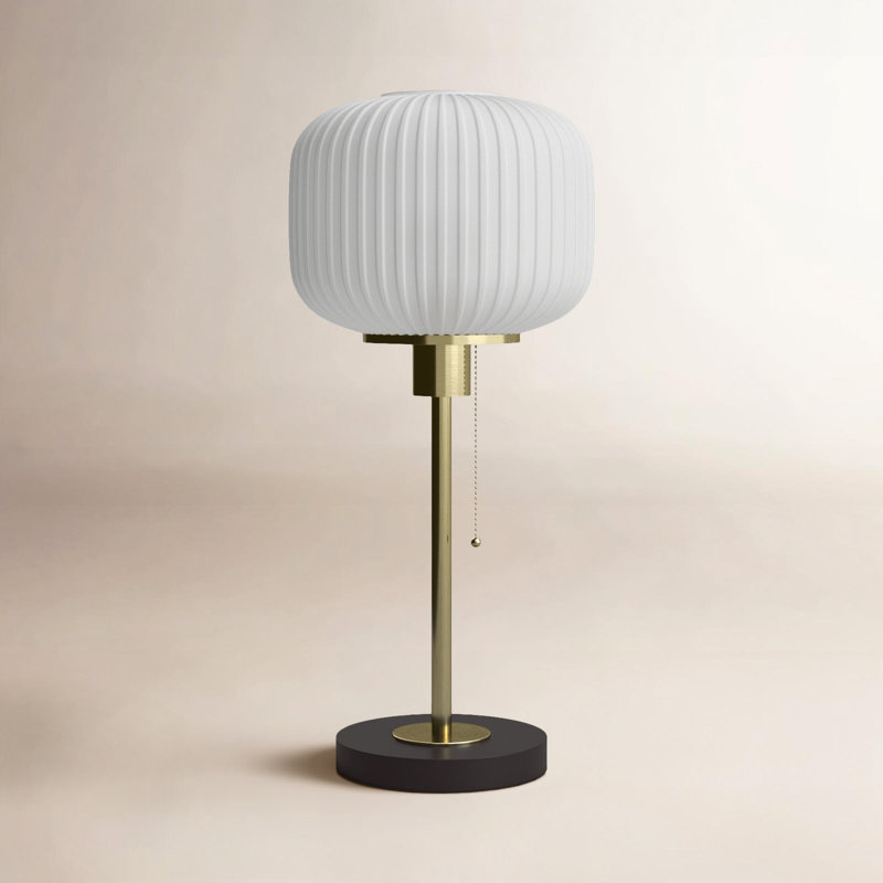 Lampe de table en laiton antique 22 po Jana