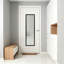 Miroir mural rectangulaire noir, 13 po x 49 cm, de style polyvalent, adapté aux salles de bain et aux salons.