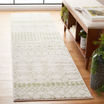 Lorenco Southwestern Machine Made Power Loom Polypropylene Area Rug in Ivory/Sage