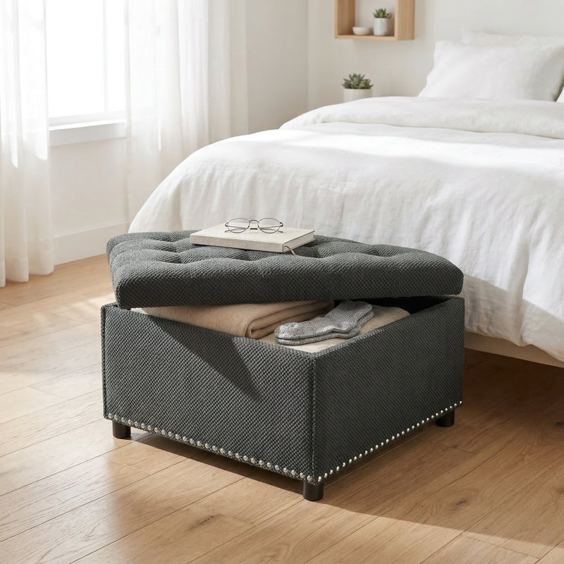 Repose-pieds capitonné avec rangement et garniture cloutée, repose-pieds polyvalent et table basse pour le salon, la chambre à coucher ou les petits espaces, revêtu d'un tissu texturé durable