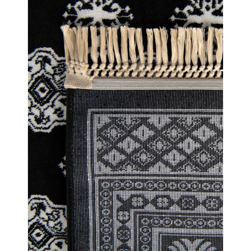  Tapis Balik Tekke, Carré 7 pi 10 po