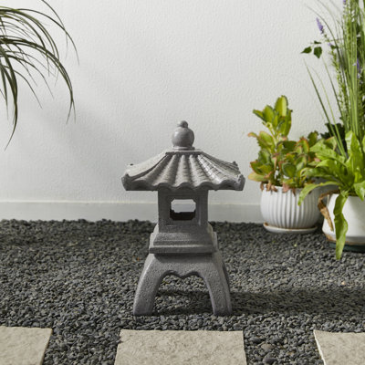 Statue de jardin en pagode en faux béton H 16 "MGO