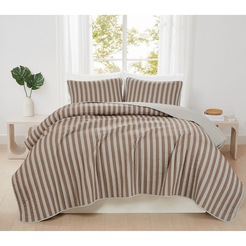 Ensemble de courtepointe très doux Weston, Courtepointe pour grand lit + 2 taies décoratives, Rayures brunes