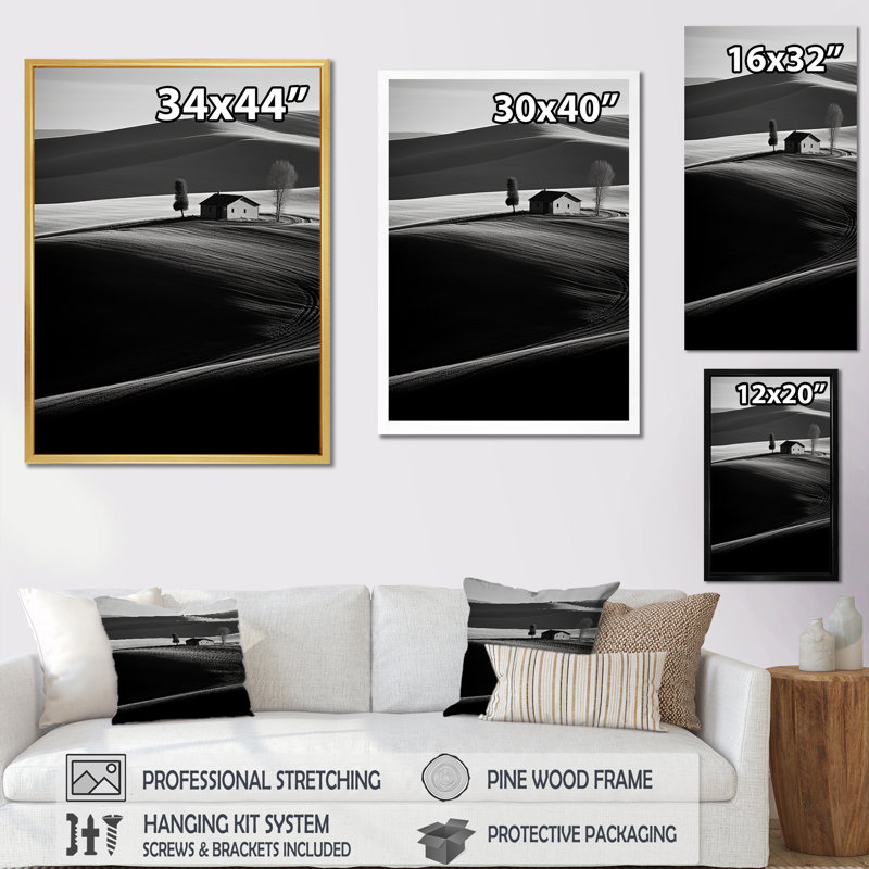 «Black and White Meadow Horizon», photo sur toile, Cadre simple blanc, H 44 po x l 34 po x P 1,5 po