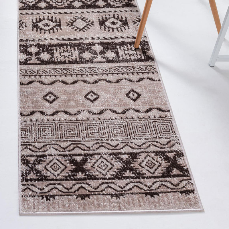 Geometric Indoor Rug, Runner 2'7" x 10'
